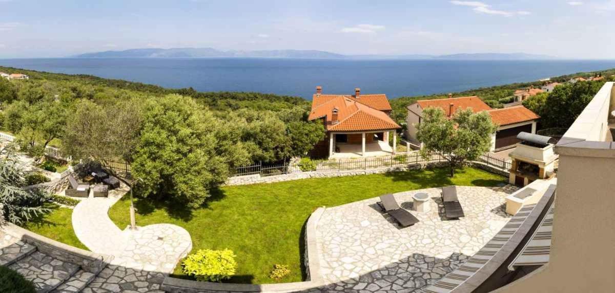 Apartment In Ravni/Istrien 8872 Екстериор снимка
